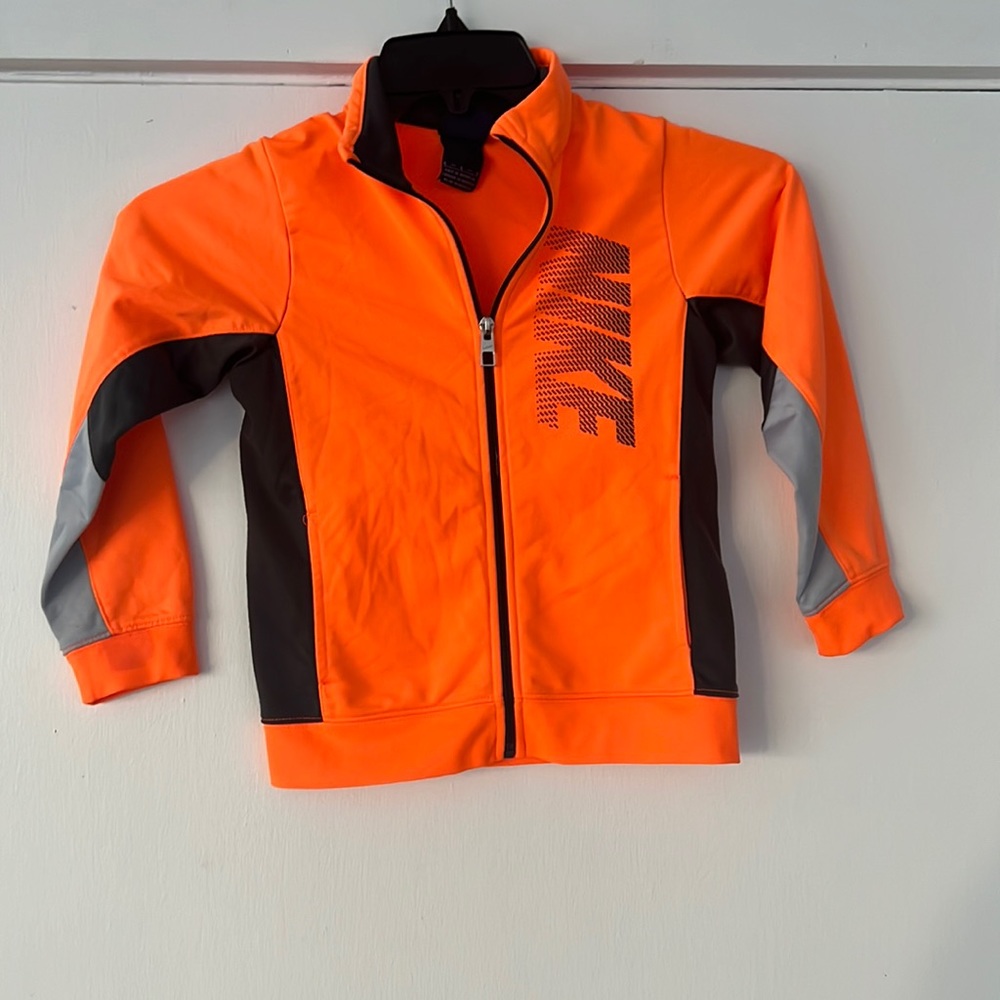 Nike full zip boys jacket size 6